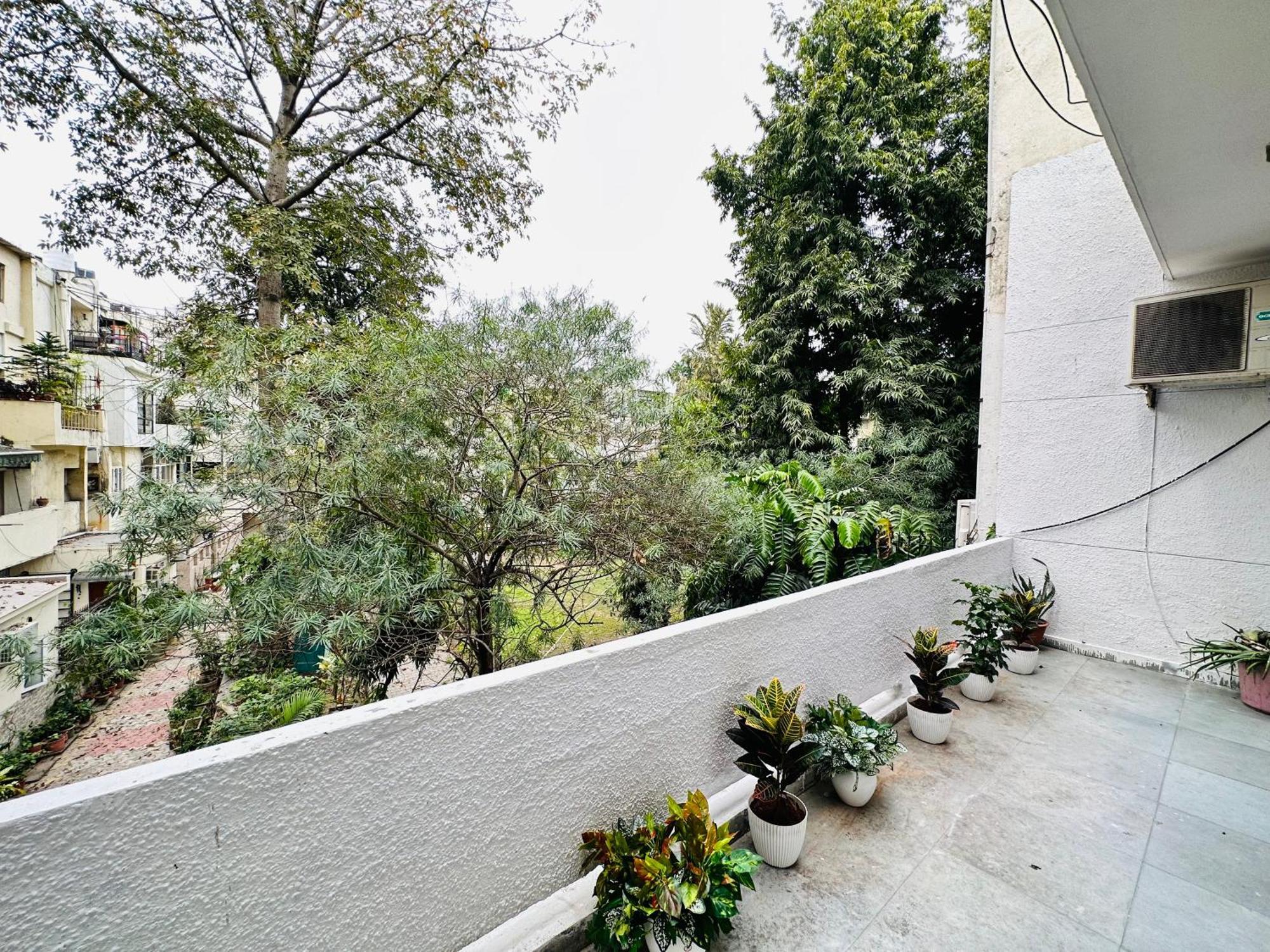 Grove Residency Hauz Khas New Delhi Couple Friendly Hotel Exterior foto