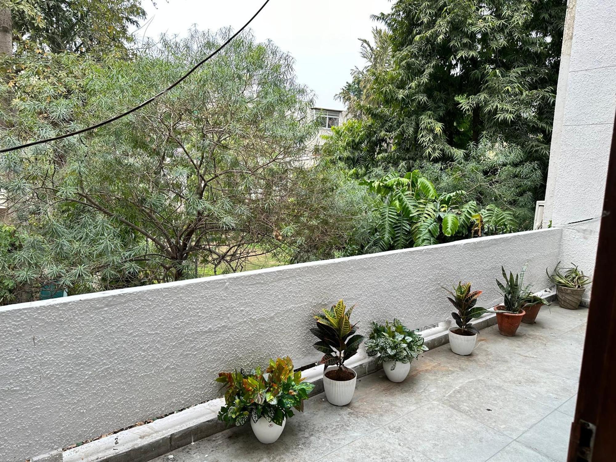Grove Residency Hauz Khas New Delhi Couple Friendly Hotel Exterior foto